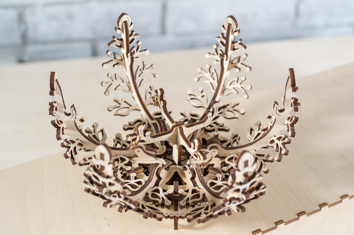 Ugears Mechanical Flower 07