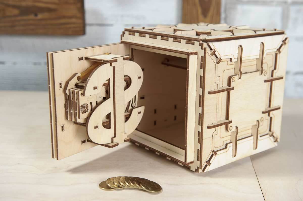 Ugears Safe 11