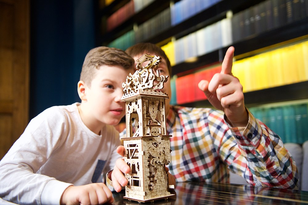 Ugears Archballista-Tower Model