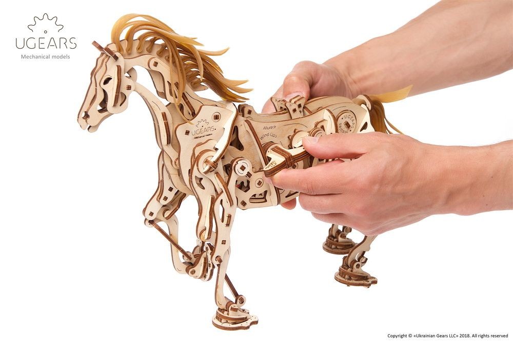 Ugears_Horse-Mechanoid_Model-Kit6-max-1000