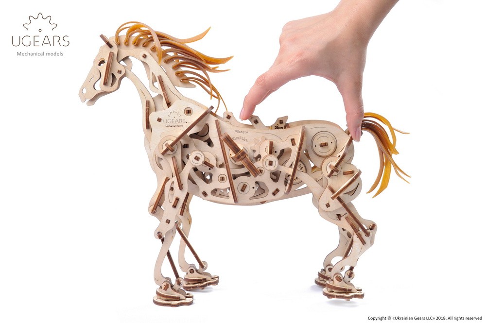 Ugears_Horse-Mechanoid_Model-Kit8-max-1000