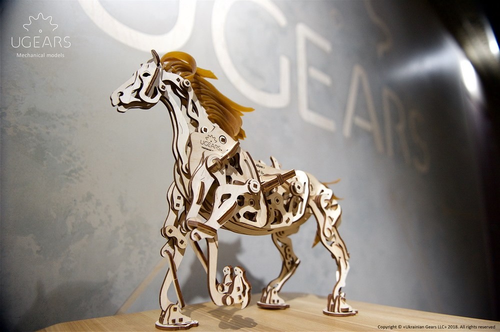 Ugears_Horse-Mechanoid_Model-Kit9-max-1000