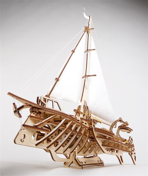 Ugears_Trimaran_Merihobus_Model_5_grande