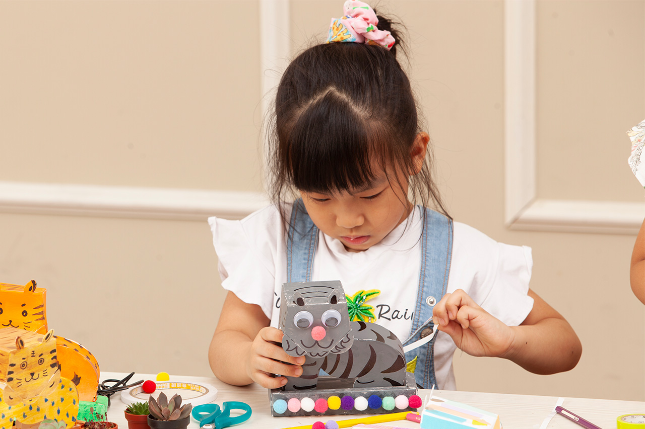 畫畫虎 LED植物燈