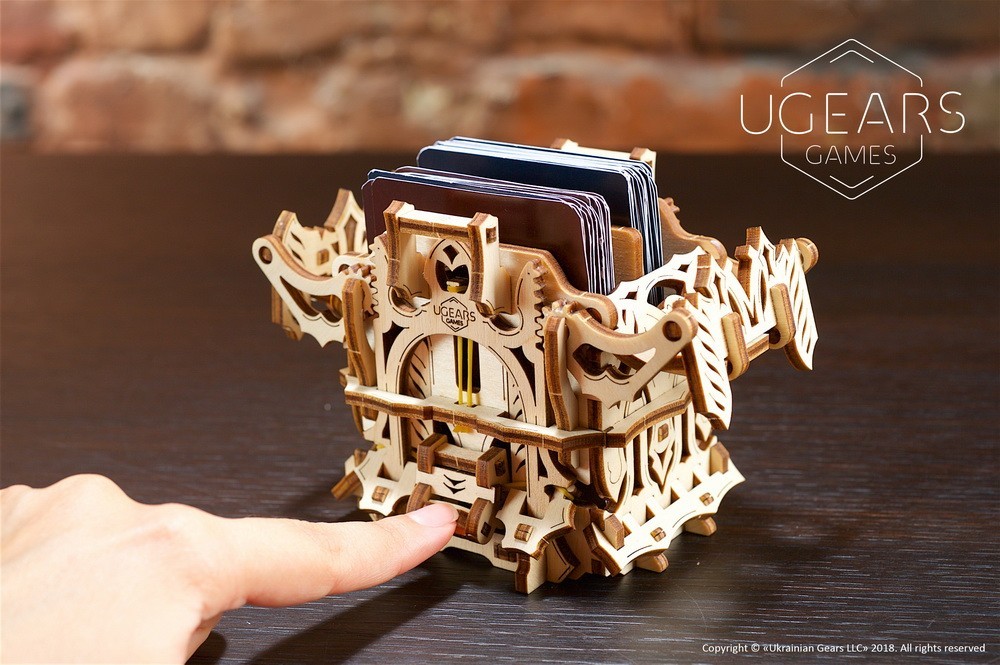 11-ugears-games-Deck-Box-max-1000