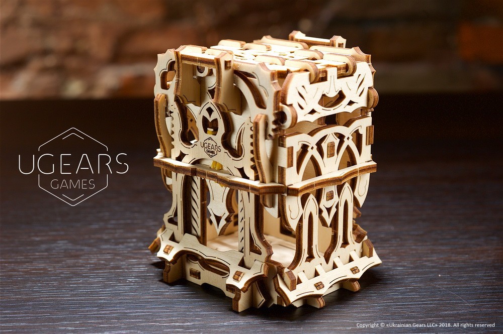 7-ugears-games-Deck-Box-max-1000
