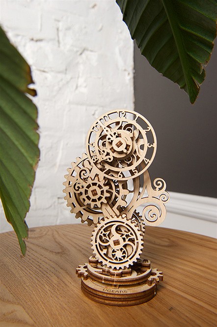 Ugears-Steampunk-Clock-Mechanical-Model_6-max-1000